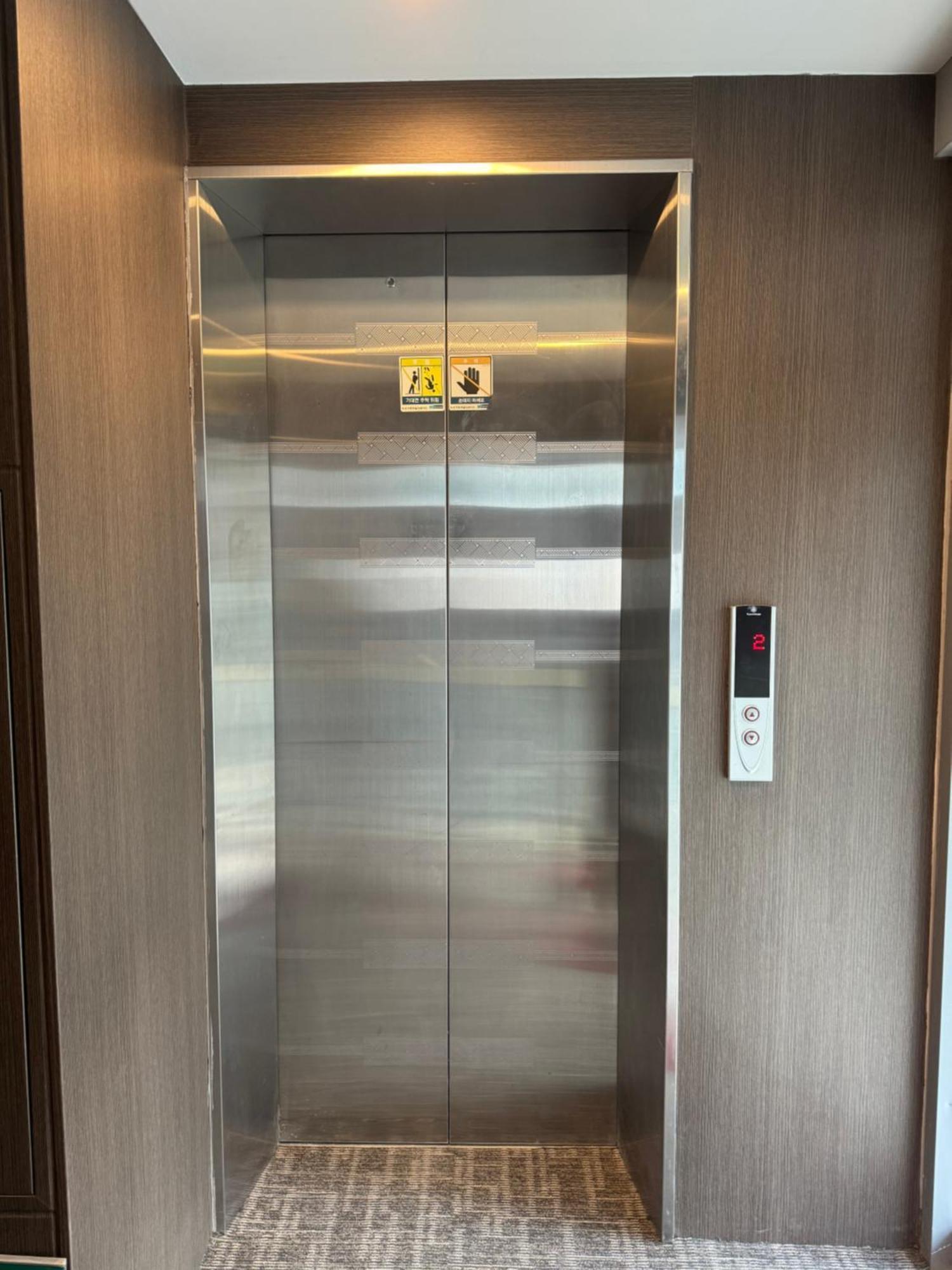 Oyo Hostel Myeongdong 6 Szöul Kültér fotó